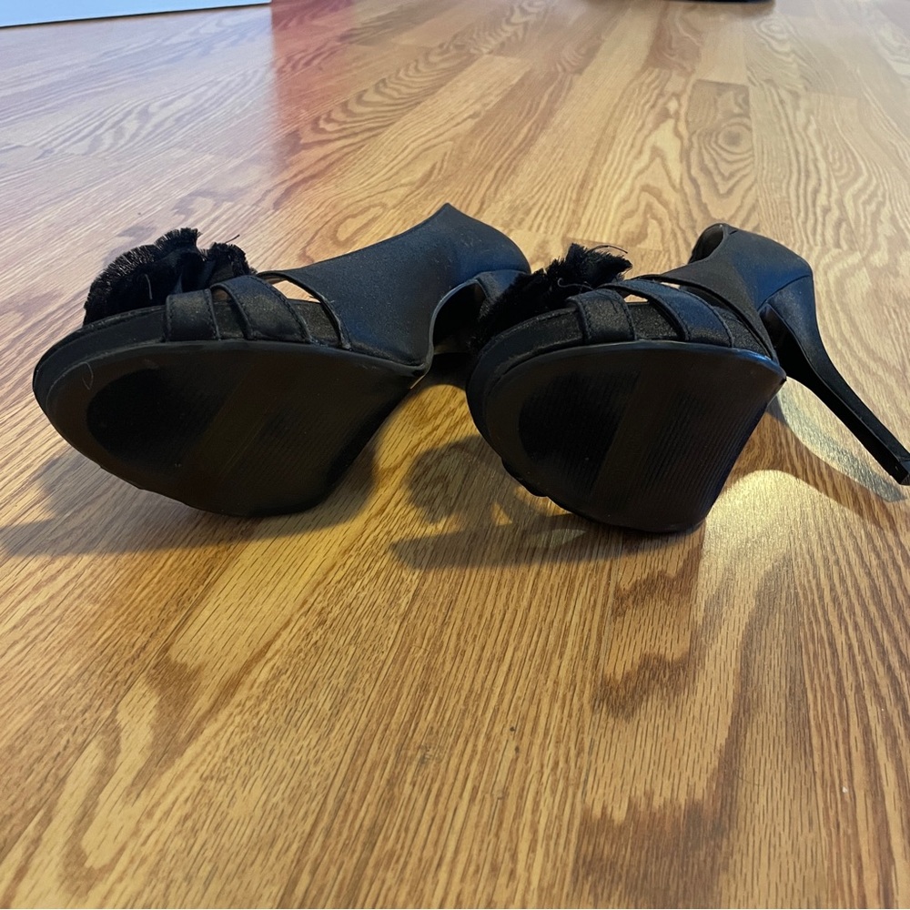 Lulu Townsend Black Stiletto Heels - Picture 5 of 5